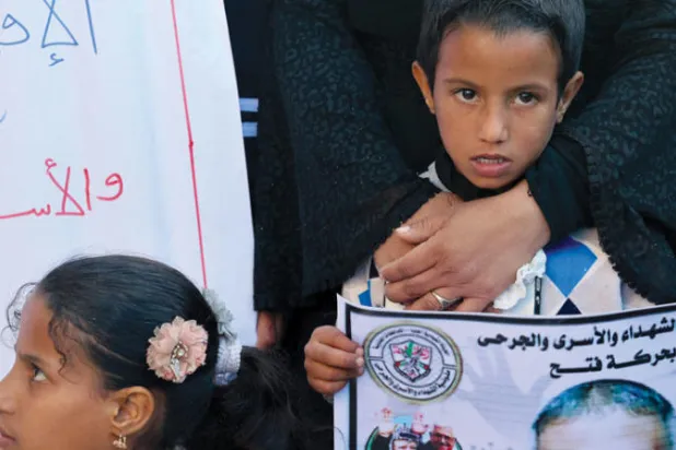 عباس يدين الاعتداء الإسرائيلي على ممثله في القدس