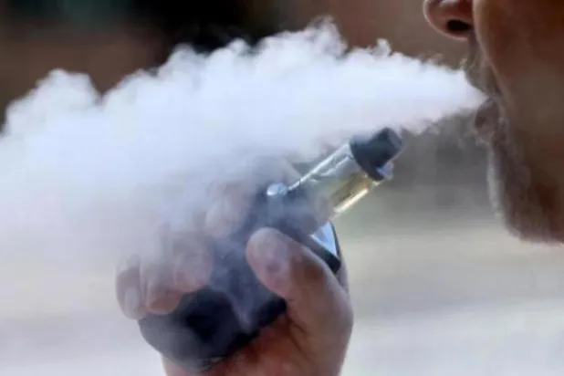 دراسة: السجائر الإلكترونية قد تضعف العظام