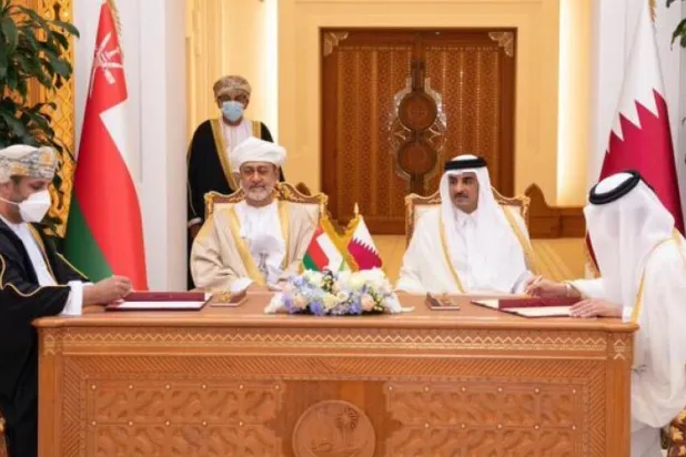 Umman ile Katara arasında askeri ve ekonomik alanlarda 6 işbirliği anlaşması imzaladı