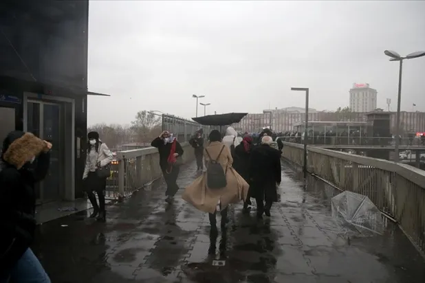 İstanbul'da eğitime bir gün ara verildi