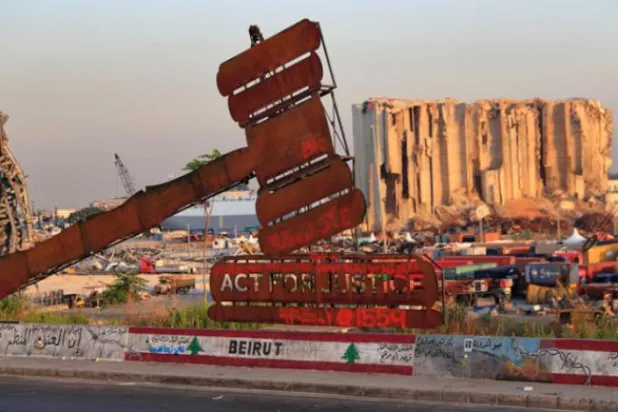 لبنان میں سیاست دانوں اور عدلیہ کے درمیان محاذ آرائی بڑھ رہی ہے