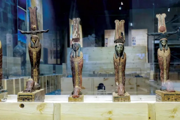 تماثيل نادرة عثرت عليها البعثة الإسبانية (الشرق الأوسط)