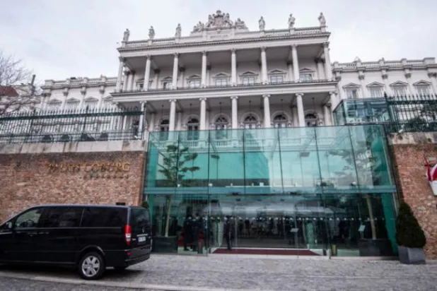 Avrupalılar, Viyana'da dolambaçlı bir başlangıç yapan müzakerelerde İran'ın ciddi bir tutum sergilemesini bekliyorlar