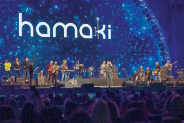 Muhammed Hamaki, Riyad Bulvarı'ndaki Ebu Bekir Salem Tiyatrosu’nda konser verdi.