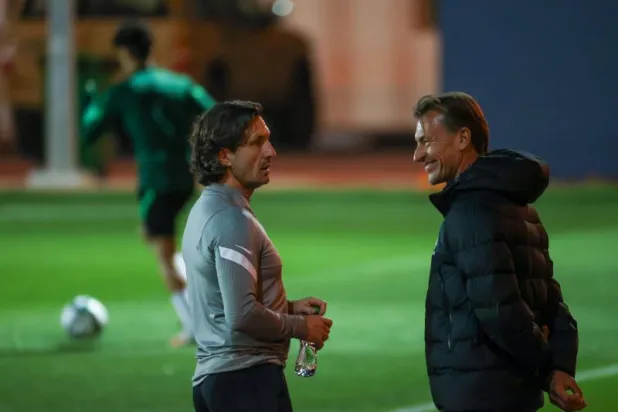 بونادي يدرس الزج بالحمدان والبريكان في مواجهة المغرب