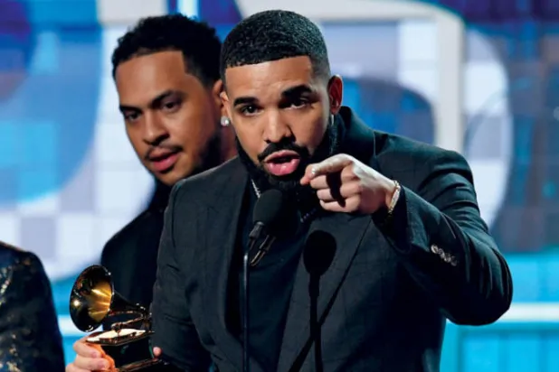 نجم الراب الكندي درايك يسحب ترشيحيه لجوائز «غرامي»