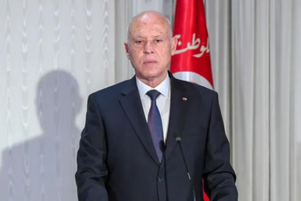 Batı, Tunus Cumhurbaşkanı’na demokrasiye dön çağrılarını arttırdı