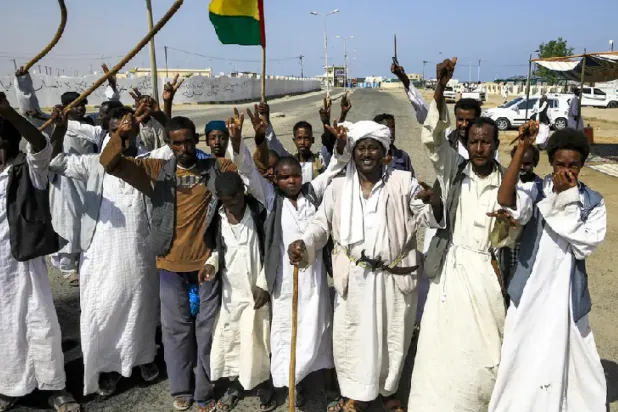 Doğu Sudan’da limanların kapatılması konusu krizi derinleştiriyor