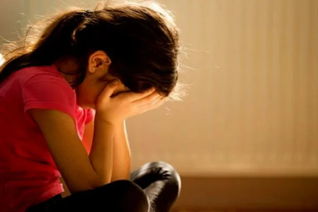 معاناة الأبوين من الإجهاد تعرّض الأطفال للقلق والاكتئاب