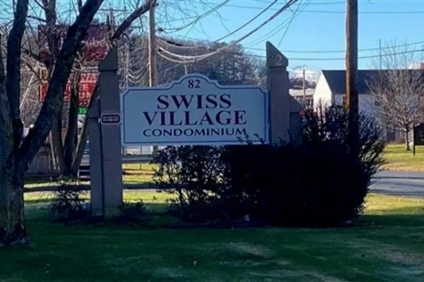 الامتنان والتقدير بآلة رقمية في قرية سويسرية