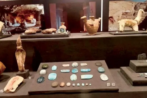 معرض كنوز الوزير أمنحتب هوي يضم 155 قطعة (وزارة السياحة والآثار المصرية)