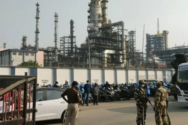 النفط في نقطة مقاومة... وآفاق مشرقة في 2022