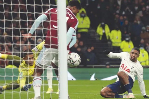 هل طموح كونتي لدعم توتنهام في فترة الانتقالات الشتوية يصطدم ببخل ليفي؟