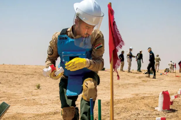 برنامج أميركي عبر «فيسبوك» للتوعية بالألغام والمتفجرات