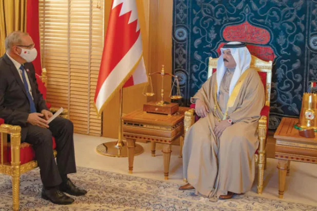 ملك البحرين يتسلم أوراق اعتماد سفيري ماليزيا وإسرائيل