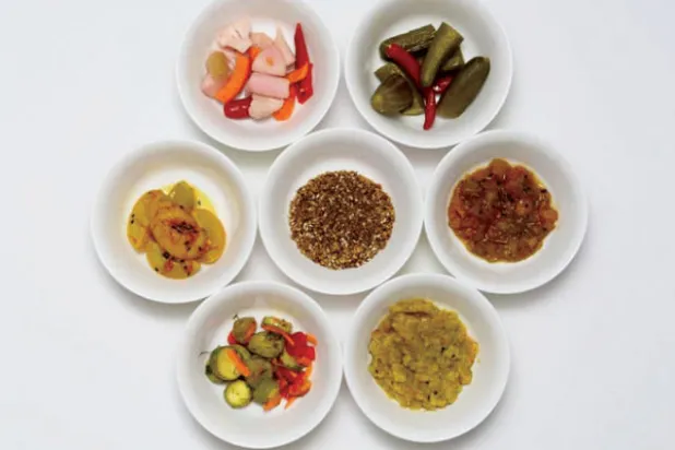 المخلل دخلت إليه الفاكهة بالإضافة إلى الخضراوات التقليدية المعروفة