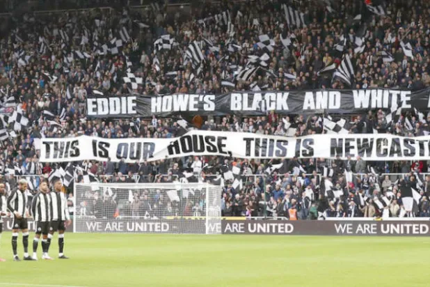 يواجه إيدي هاو تحدي  ضم لاعبين جدد  إلى نيوكاسل (غيتي)