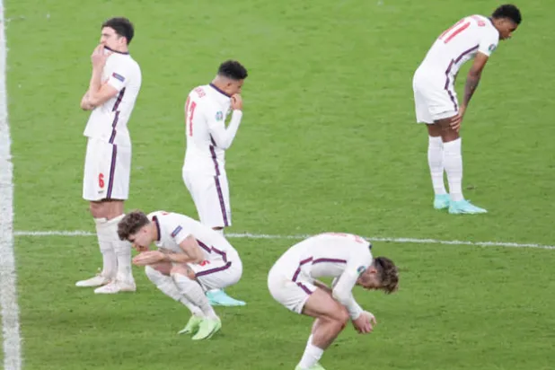 2021 رياضياً... ذكريات مؤلمة وأفراح أهمها بقاء إريكسن حياً