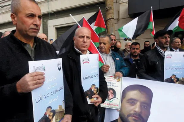 الأسير أبو هواش في «غيبوبة متقطعة»