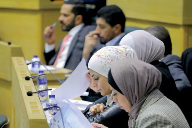 بعد جلسة «العراك»... البرلمان الأردني يمرر تعديلات دستورية