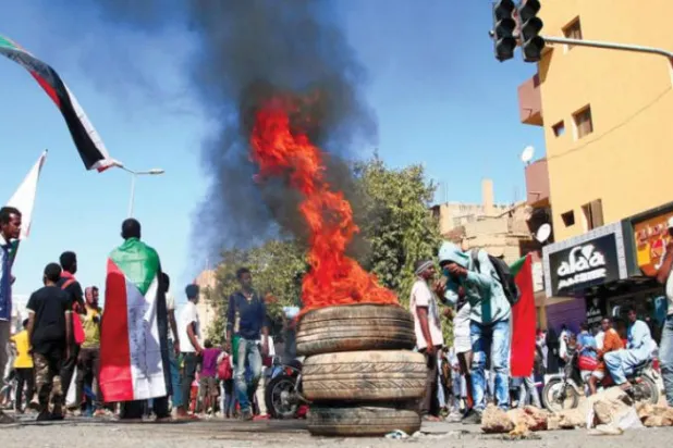 سوڈان کے شہروں میں بڑے پیمانے پر ہو رہے ہیں مظاہرے