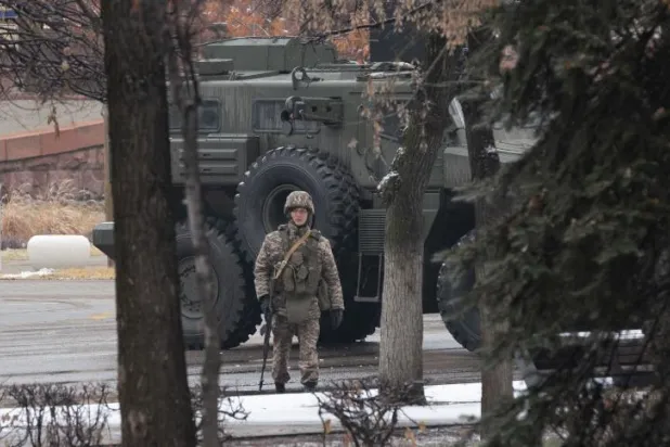 رئيس كازاخستان السابق نزارباييف يدعو لدعم الحكومة