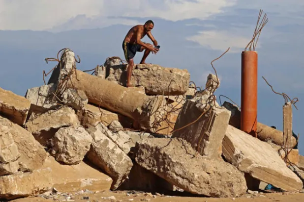 إسرائيل تحجب قطع غيار لأجهزة تكرير المجاري في غزة