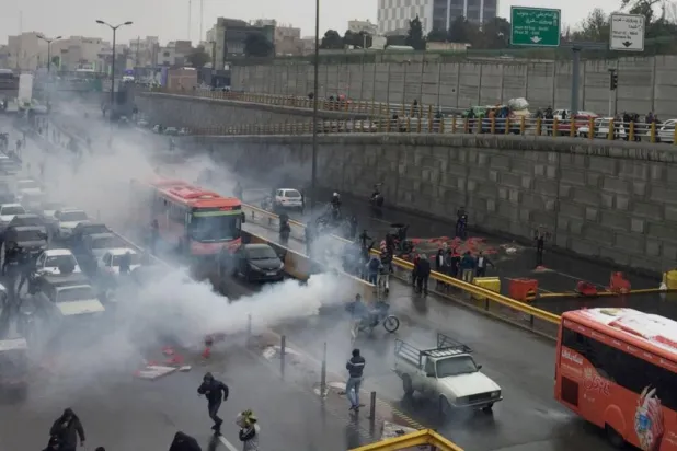 İran: Protestolar rejimi askeri kurumları yeniden yapılandırmaya itti