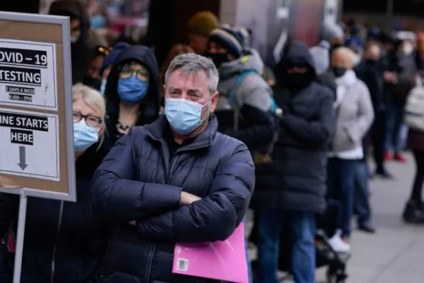 «أوميكرون» يضاعف الإصابات في الولايات المتحدة