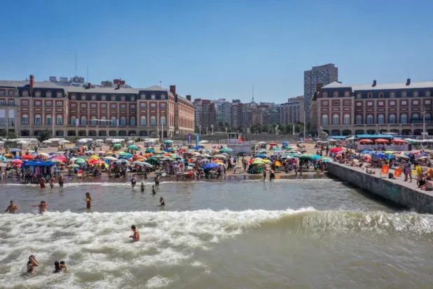 تتحول إلى «فرن»... الأرجنتين تشهد موجة حر قياسية