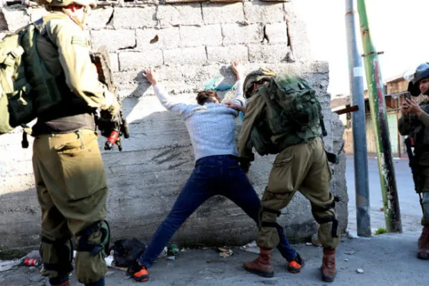 السلطة الفلسطينية تتهم الجيش الإسرائيلي بتشجيع عنف المستوطنين