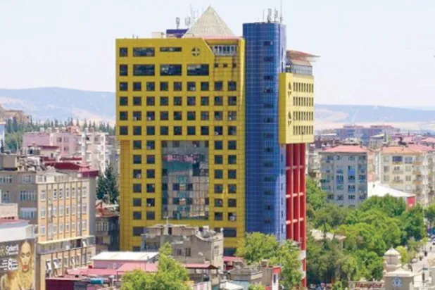 تركيا تتخلص من «أسخف» مبنى في العالم