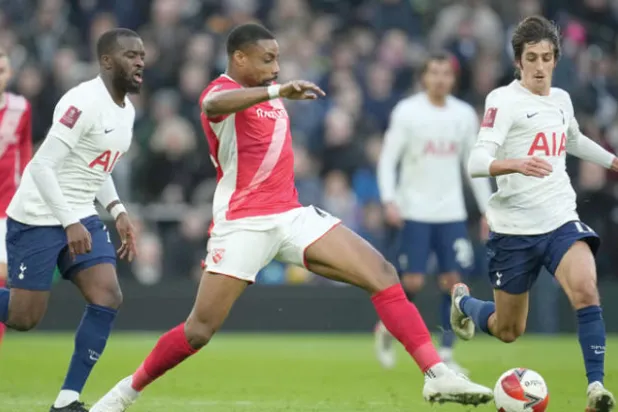 جون أوبيكا: ما زلت أحلم باللعب مع توتنهام