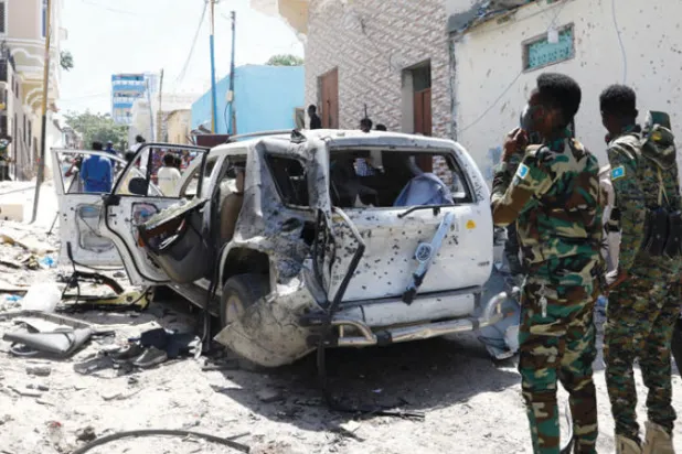 إصابة المتحدث باسم حكومة الصومال في تفجير انتحاري
