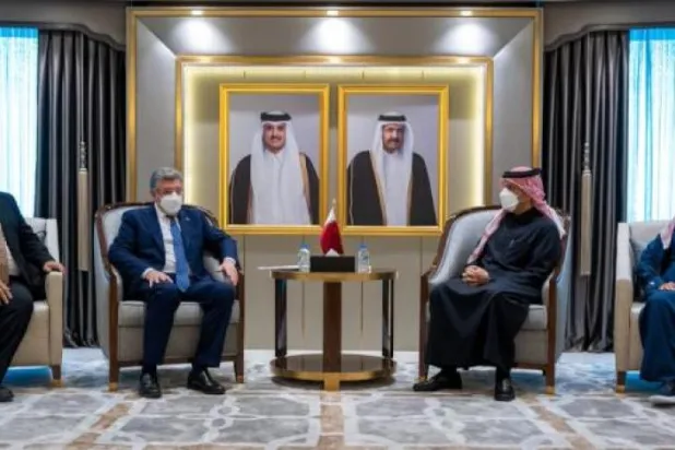 Katar Dışişleri Bakanı, Suriye muhalefetinden heyet ile görüştü