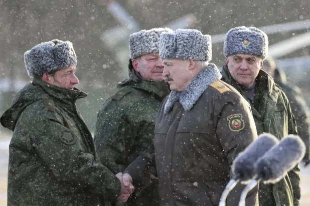 قوات روسية تصل إلى بيلاروسيا لإجراء مناورات «تحضيراً لقتال»