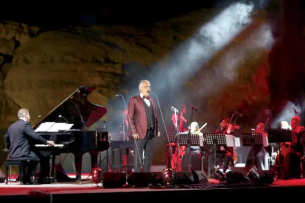 أندريا بوتشيللي يعود إلى العلا للمرة الرابعة