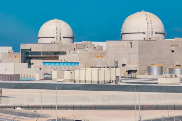 اتفاقية بين «نواة» الإماراتية و«سيراب» الفرنسية لدعم محطات براكة