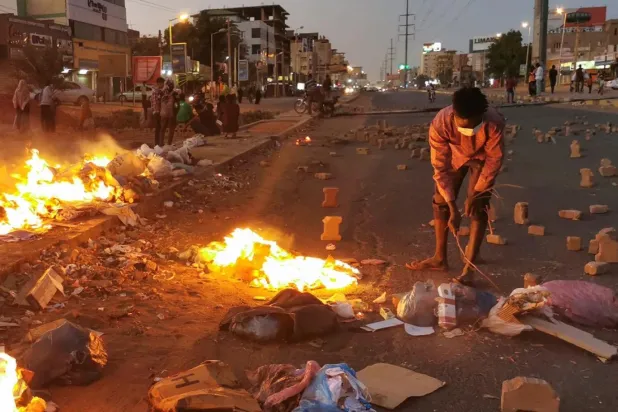 Sudan’da göstericiler için silahlı mücadele seçenek mi?