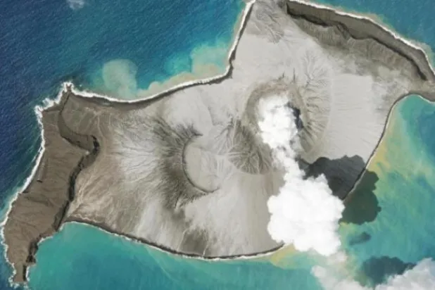 «ناسا»: قوة ثوران بركان تونغا تخطت قنبلة هيروشيما بمئات المرات