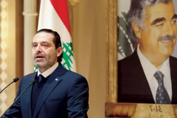 دريان يأسف لقرار الحريري... وجعجع «يتعاطف»