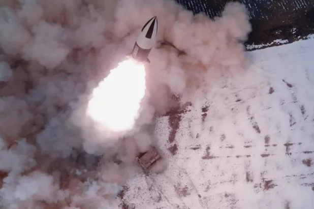 كوريا الشمالية تطلق صاروخي كروز في خامس تجربة هذا العام