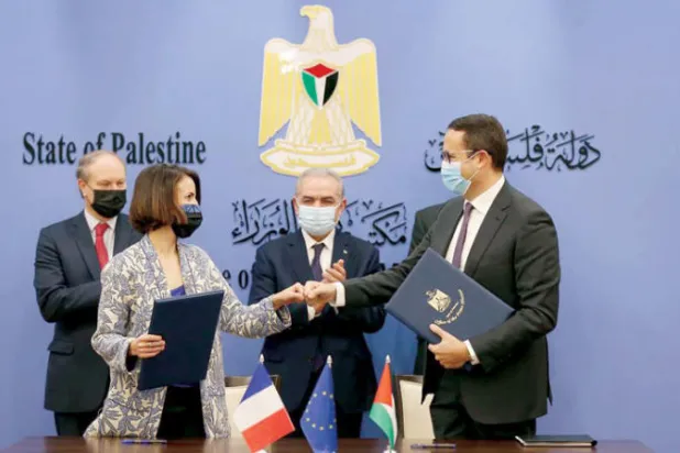 مسؤول فلسطيني يتوقع انفراجة مالية قبل منتصف العام