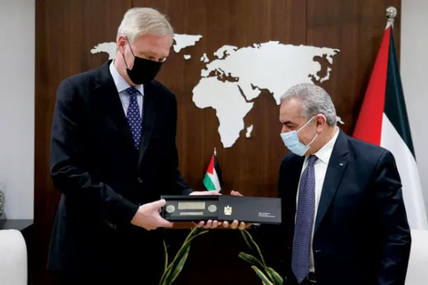 أشتية: «خريطة طريق» تلتف حولها الفصائل أمام {المركزي}