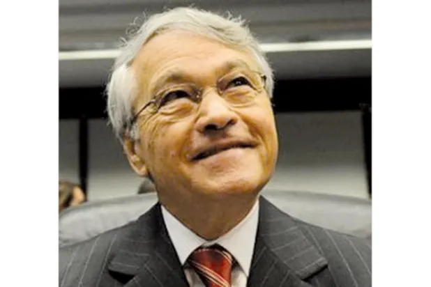 النيابة الجزائرية تطلب السجن 20 سنة لوزير الطاقة السابق