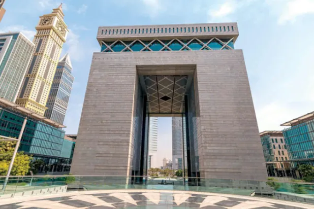 دبي تدرس تخفيض رسوم الأنشطة التجارية بعد استحداث ضريبة الشركات
