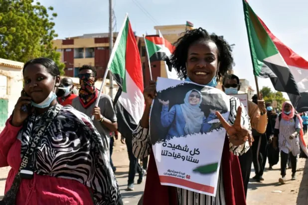 Sudan’da feminist hareketin devrimlere katılımı ve hak mücadelesi