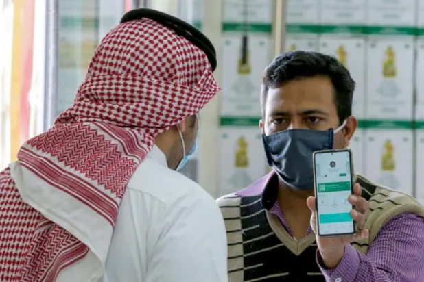 Suudi Arabistan’dan kamu ve özel kuruluşlarda rapel dozu şartı