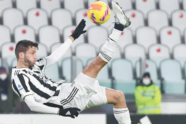 الأوروغواياني رودريغو بنتانكور (إ.ب.أ)