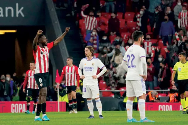 أفراح في بلباو وأحزان في الريال بعد توديع مسابقة الكأس (رويترز)